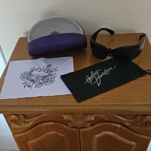 Harley-Davidson Black Sunglasses with Protective Pouch